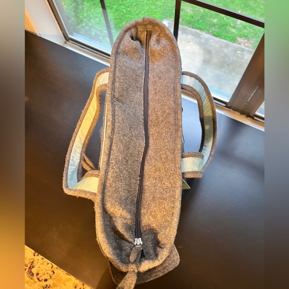 OGIO Hamptons Tote in light grey felt - Picture 7 of 14